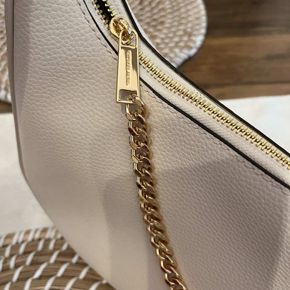 Michael Kors Cream Shoulder Bag with Gold Accent - Picture 8 of 16